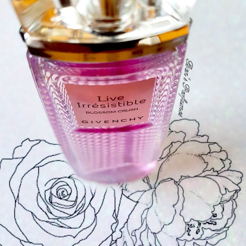 Givenchy Live Irresistible Blossom Crush